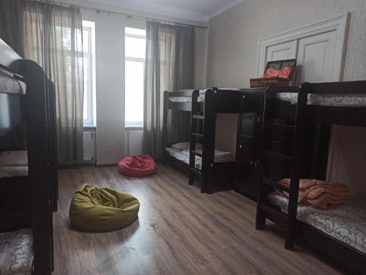 Hostel Q ,15 Хв До Жд Вокзалу Львов Экстерьер фото