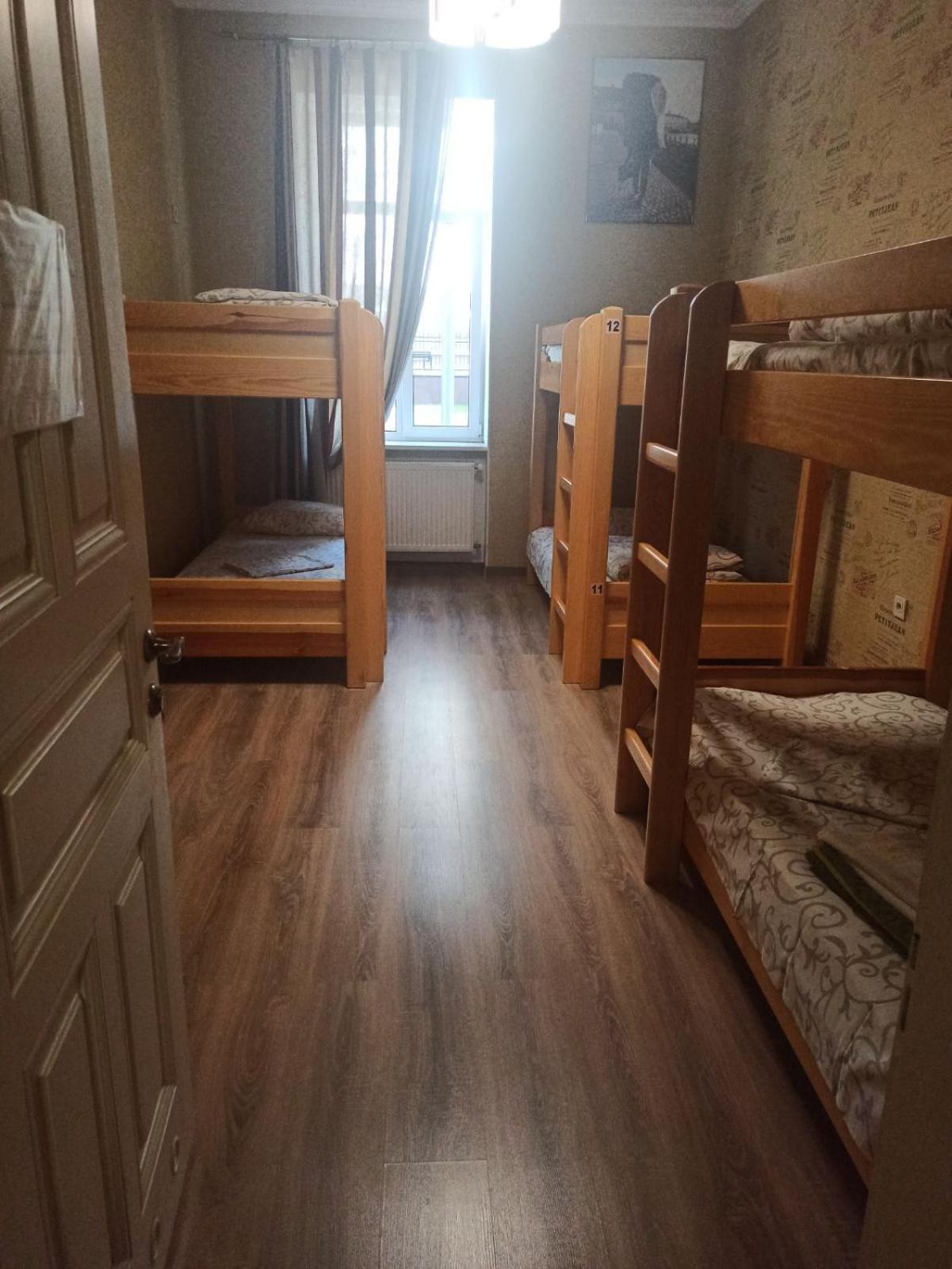 Hostel Q ,15 Хв До Жд Вокзалу Львов Экстерьер фото